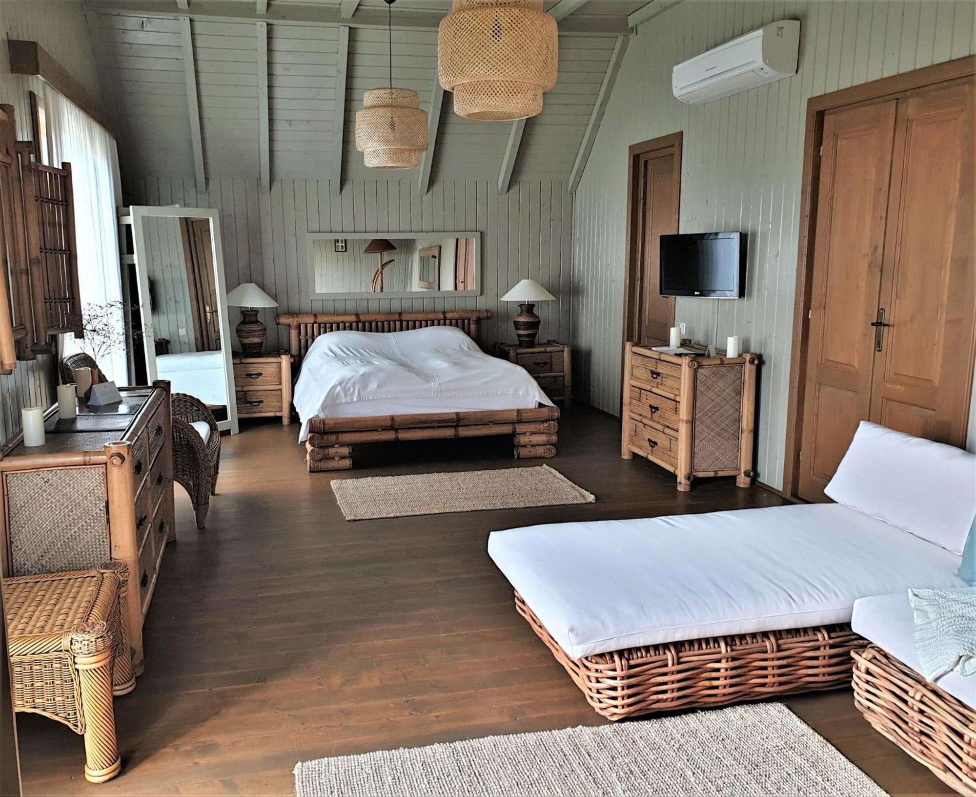Village 4*